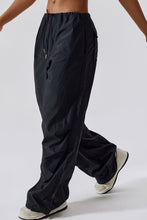 Load image into Gallery viewer, Long Loose Fit Pocketed Sports Pants
